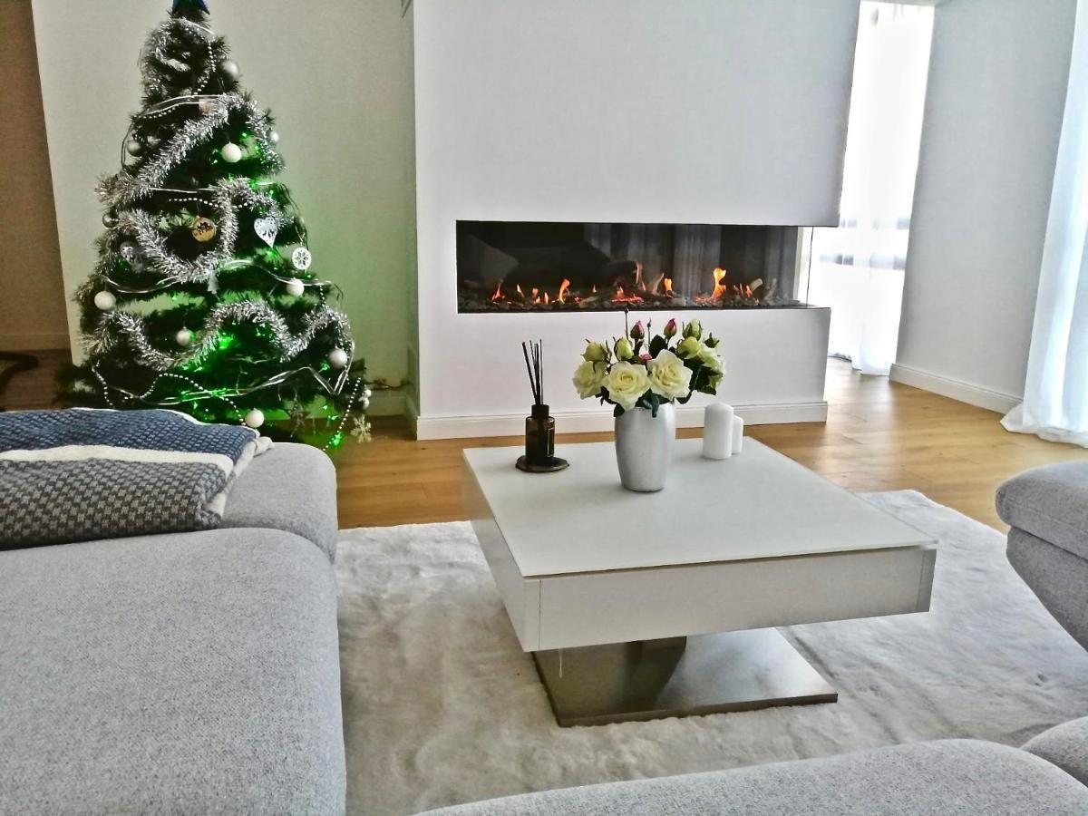 The Rock Apartment Sinaia Exterior photo